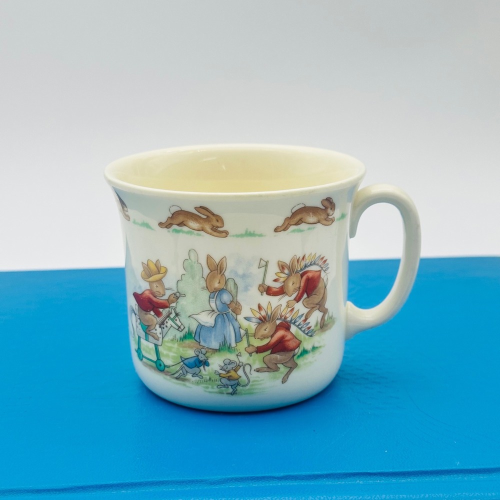 Vintage Royal Doulton Bunnykins Mug Cowboy Indian Bunnies English Bone‎ China - Picture 1 of 5